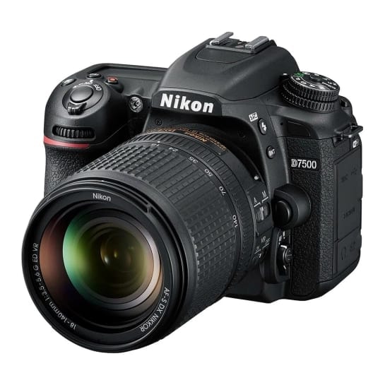 Фотоапарат зі змінним об'єктивом Nikon D7500 Kit + 18-140mm VR (VBA510K002)
