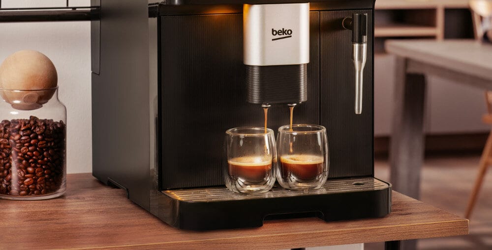 Кофемашина BEKO Caffeexperto CEG7302B Регулируемая по высоте насадка для кофе